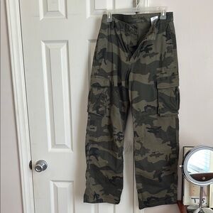 Ci Sono Green Straight Leg Camouflage Pants